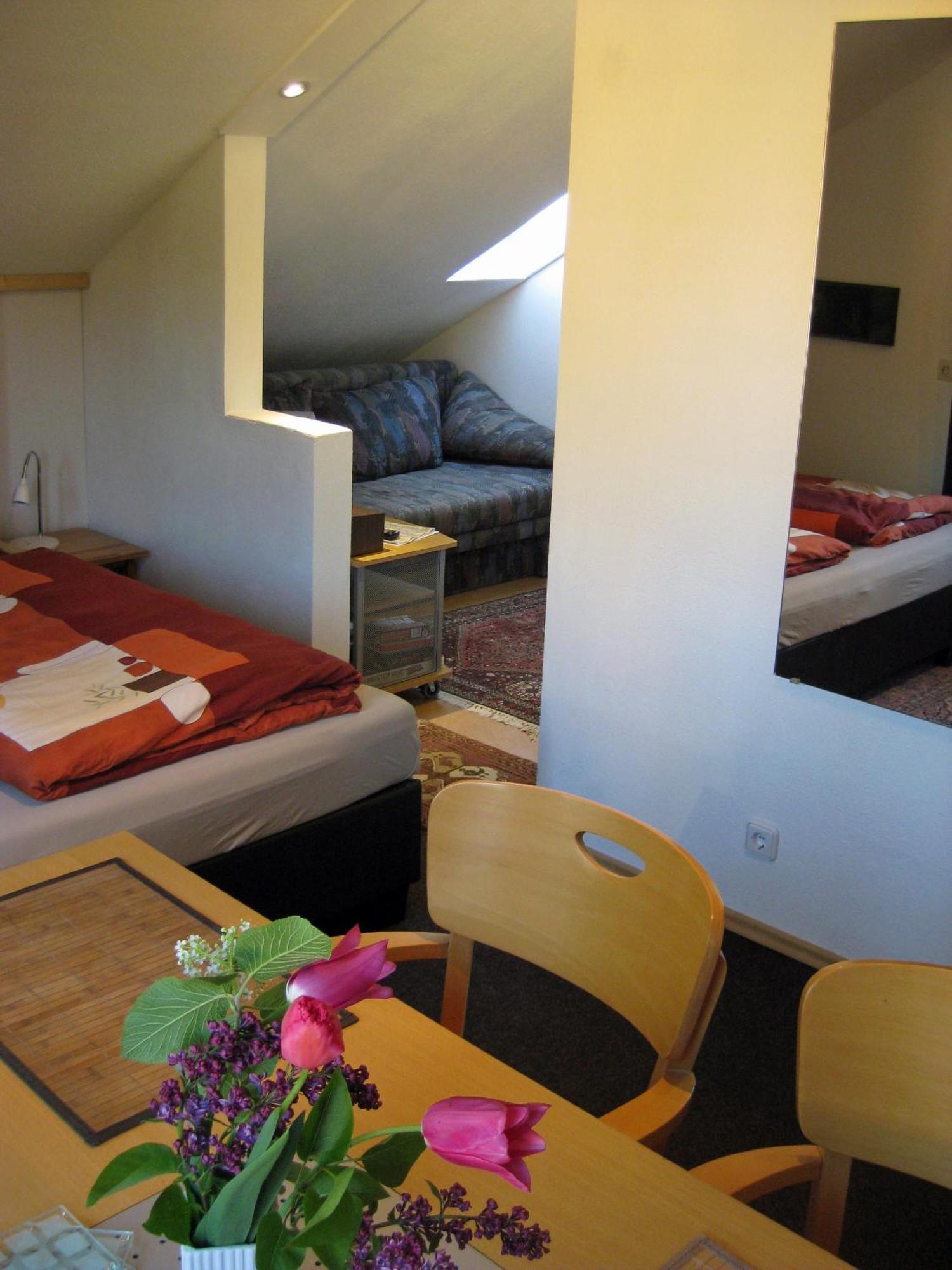 Eva Und Wolf Apartment
